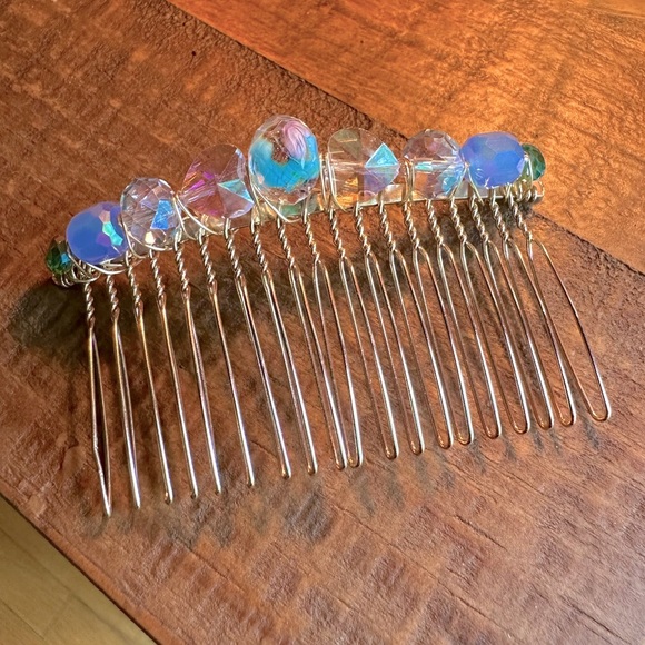 Handmade Blue & Pink, Roses & Hearts Glass & Crystal Hair Comb Light Gold - Picture 3 of 8